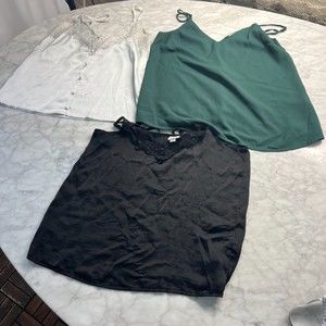 *Bundle of 3 Camisoles* Green, Black, White Camisoles in size Small